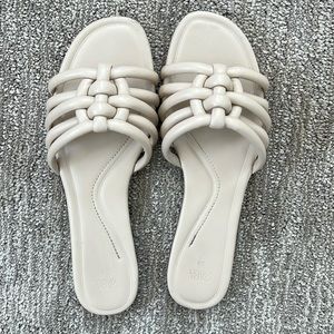 Zara - size 39 - off white flat sandals